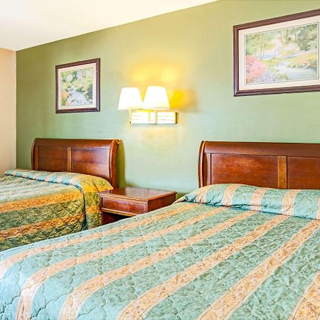 Knights Inn South Hackensasck Саут-Хакенсак Экстерьер фото